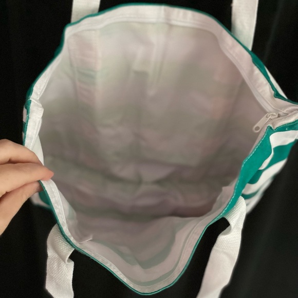 Genuine Vintage Newport Stripes Bag - Picture 5 of 7